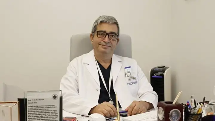 Aşıdan sonra ateş ve baş ağrısı görülebilir