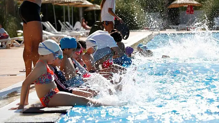 Aydın'da 8 ayda 13 bin kişi yüzme öğrendi