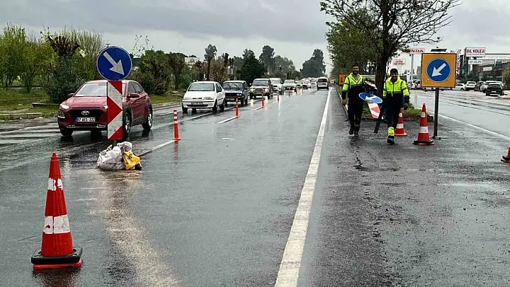 Aydın'da kavşak çalışması nedeniyle trafik akışı tek şeride düştü