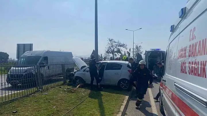 Aydın'da otomobil refüje çıktı: 1 yaralı