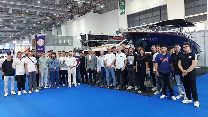 Ayvalık Denizcilik Lisesi Mast İzmir Boatshow Fuarı'nda