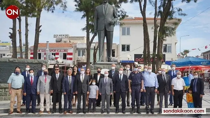Ayvalık'ta İlköğretim Haftası coşkusu