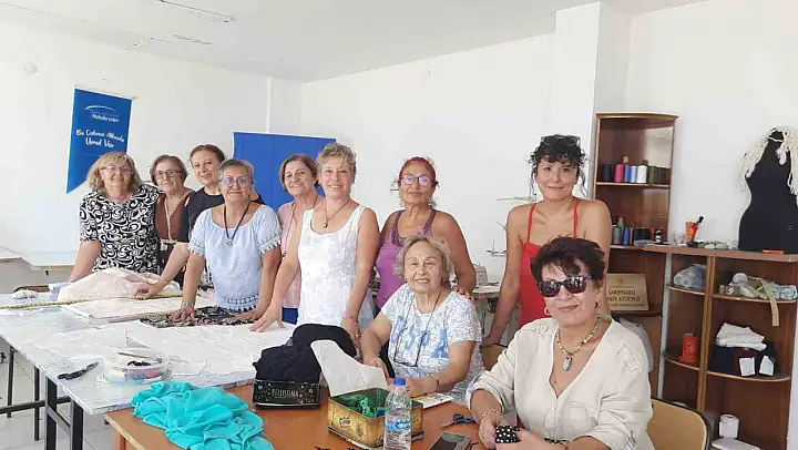 Ayvalık'ta mahalle evlerinde kadınlar için eğitim