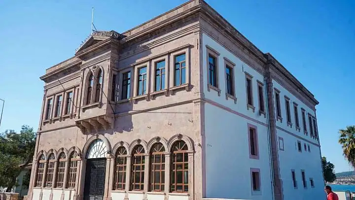 Ayvalık'ta tarihî binaya taşınmak için geri sayım