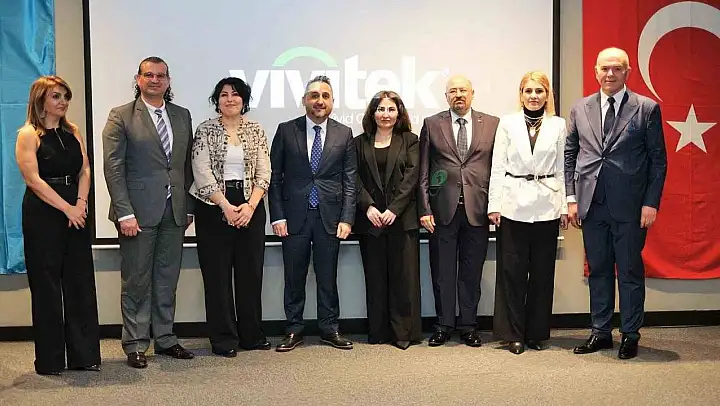 Azerbaycan gönüllüleri, iş dünyasında yeni fırsatlar için İzmir'de