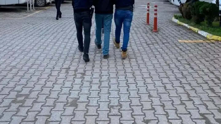 Balıkesir'de 16 FETÖ şüphelisine gözaltı
