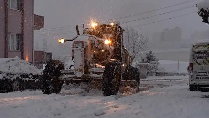 Balıkesir'de 200 kırsal mahalle yolu kapalı