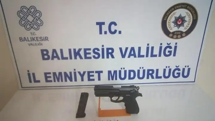 Balıkesir'de 30 aranan şahıs yakalandı