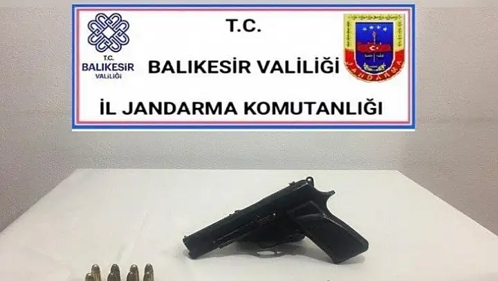 Balıkesir'de 35 aranan şahsa gözaltı
