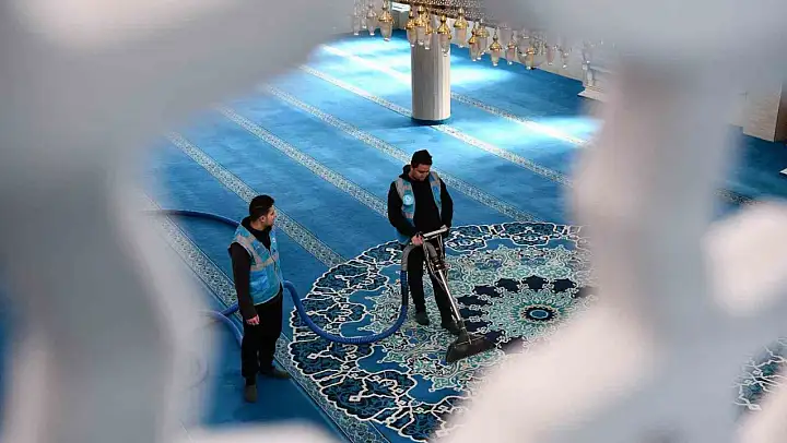Balıkesir'de camiler Ramazan'a hazırlanıyor