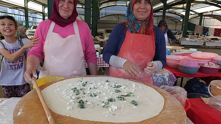 Balıkesir'de Hanımeli Pazarı, kadınları iş sahibi yaptı