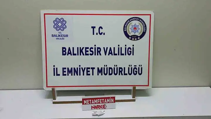 Balıkesir'de huzur ve güven uygulamasında 8 aranan şahıs yakalandı
