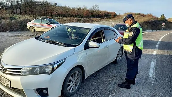 Balıkesir'de jandarmadan 33 kişiye gözaltı