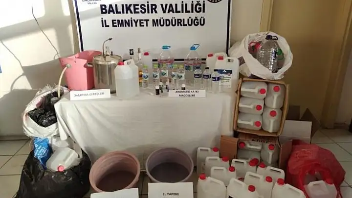 Balıkesir'de kaçak içkiden 3 kişi hayatını kaybetti