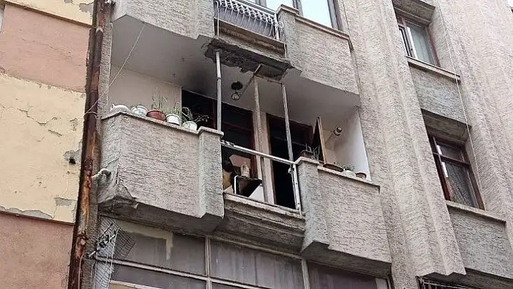 Balıkesir'de mutfakta çıkan yangın paniğe neden oldu