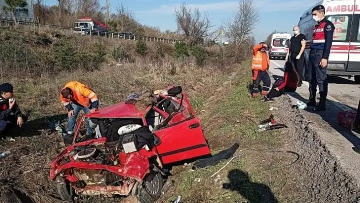 Balıkesir'de otomobil takla attı: 4 yaralı