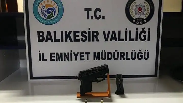 Balıkesir'de polis 23 aranan şahsı yakaladı