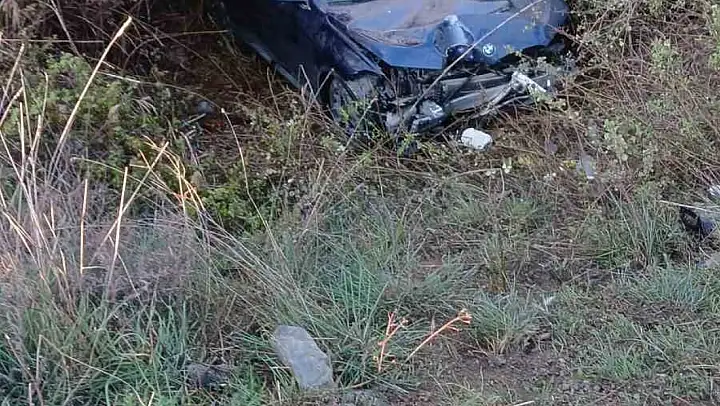 Balıkesir'de sürücü direksiyon hakimiyetini kaybetti 4 yaralı