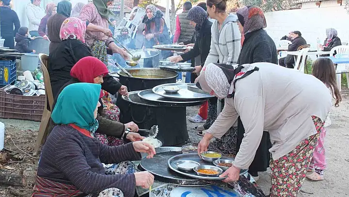 Balıkesir'de toplu iftar geleneği devam ediyor
