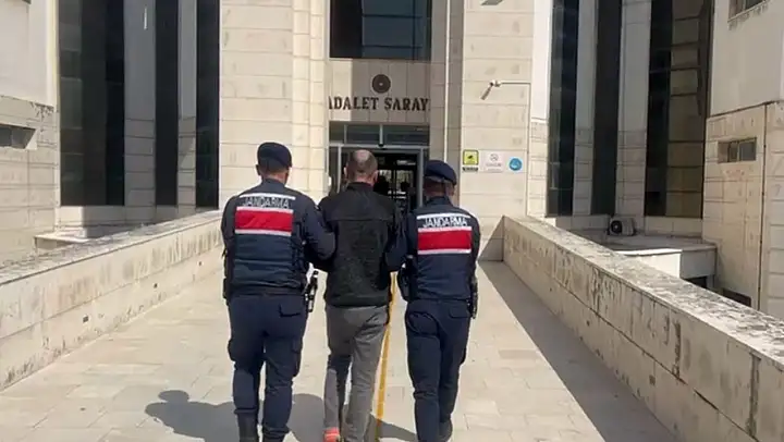 Balıkesir'de uyuşturucu satarken suçüstü yakalanan şahıs tutuklandı