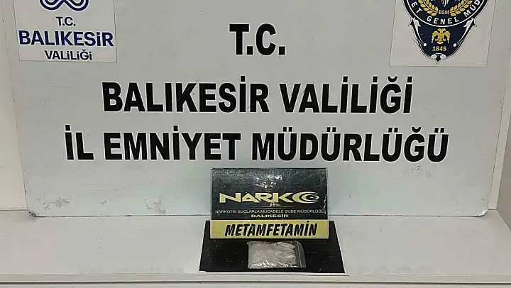 Balıkesir'de uyuşturucu taciri 2 kişi yakalandı