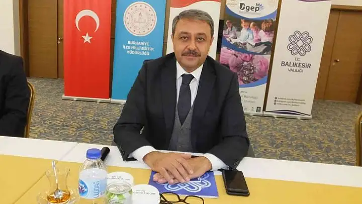 Balıkesir Valisi Şıldak Burhaniye'de eğitimcilerle bir araya geldi.