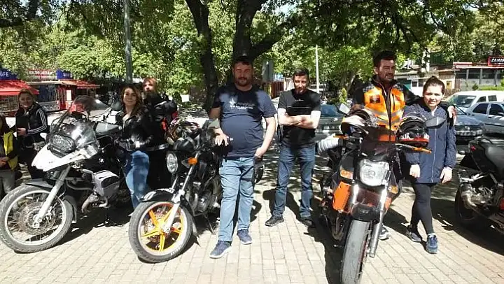Balıkesirli motorcular Burhaniye'de