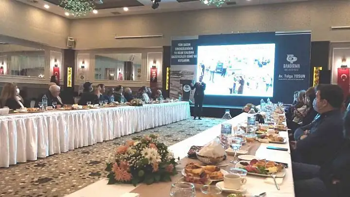 Bandırma Belediye Başkanı Tosun, Gazeteciler Gününü kutladı