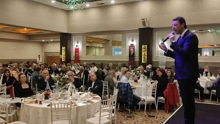 Bandırma Belediyesi'nden muhtarlara iftar yemeği