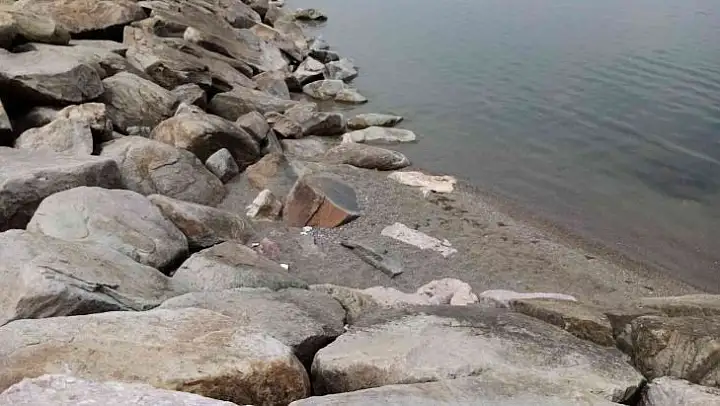 Bandırma'da deniz çekilmesi artarak devam ediyor