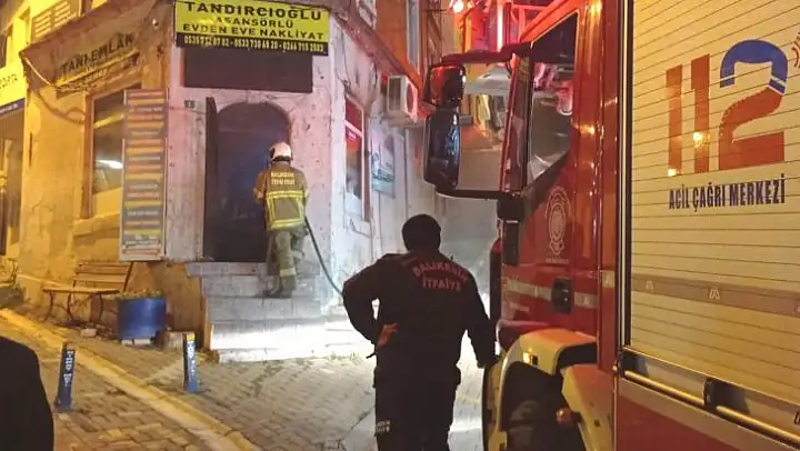Bandırma'da iş yerinde yangın çıktı