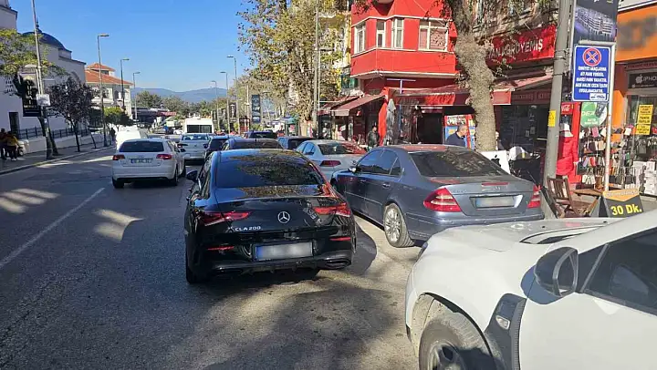 Bandırma'da otopark problemi gün geçtikçe büyüyor