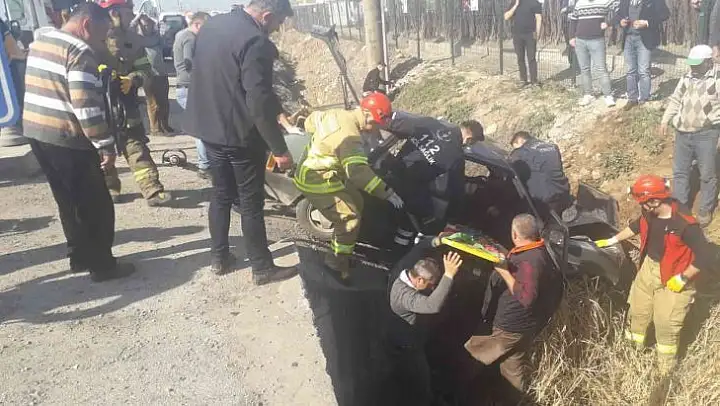 Bandırma'da trafik kazası iki kişi yaralandı