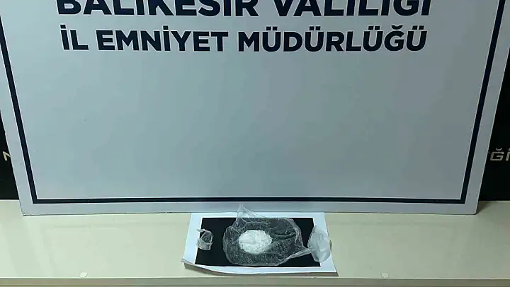 Bandırma'da uyuşturucu tacirlerine yönelik operasyon