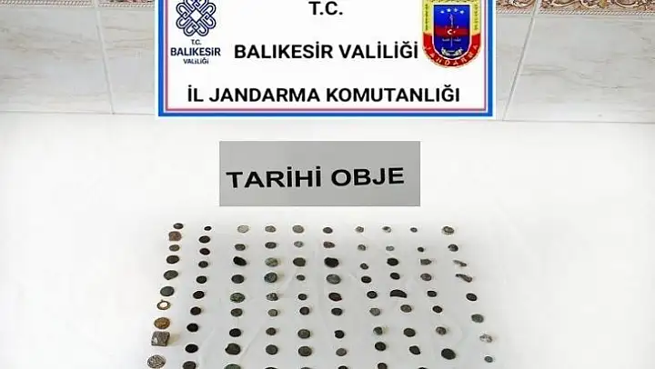 Bandırma'da yüz adet tarihi sikke  ele geçirildi