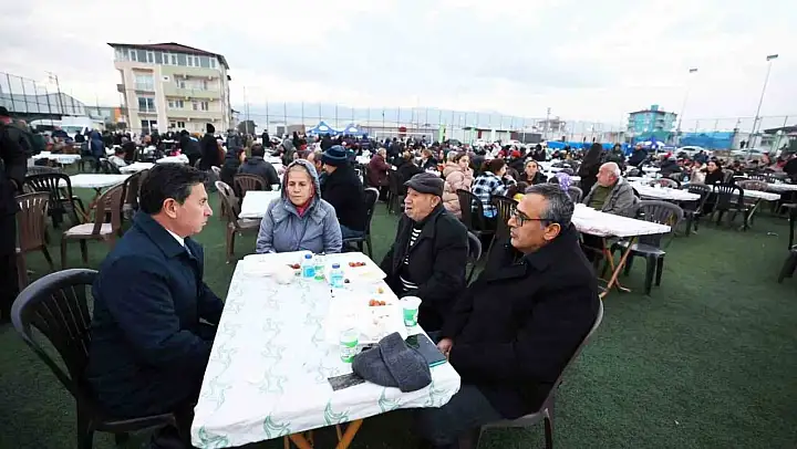 Başkan Aras, Hatay ve Malatya'da depremzedeler ile bir araya geldi