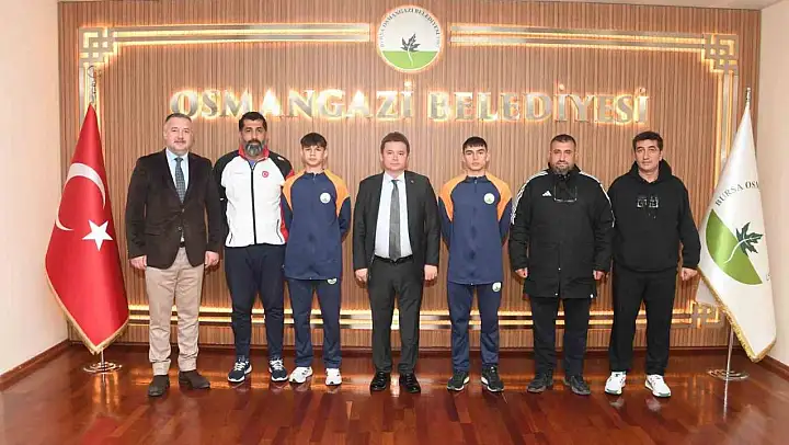 Başkan Aydın, milli sporcuları Dünya Şampiyonası'na uğurladı