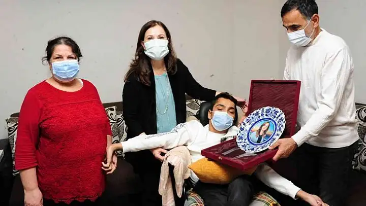 Başkan Çalkaya, yeni yıla Balçovalı, hemşehrilerini ziyaret ederek girdi