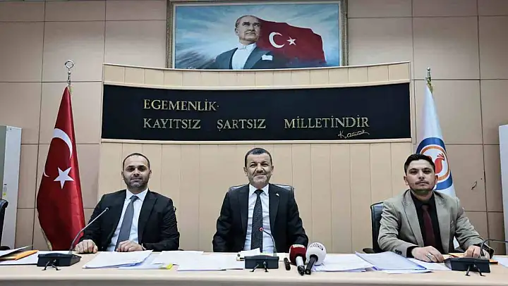Başkan Çavuşoğlu'ndan hasta yakınları ve gençleri ilgilendiren iki müjde