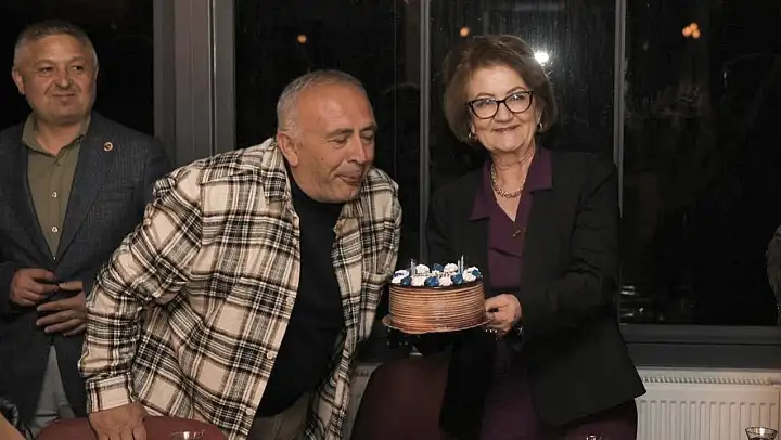 Başkan Çelik orucunu muhtarlarla birlikte açtı