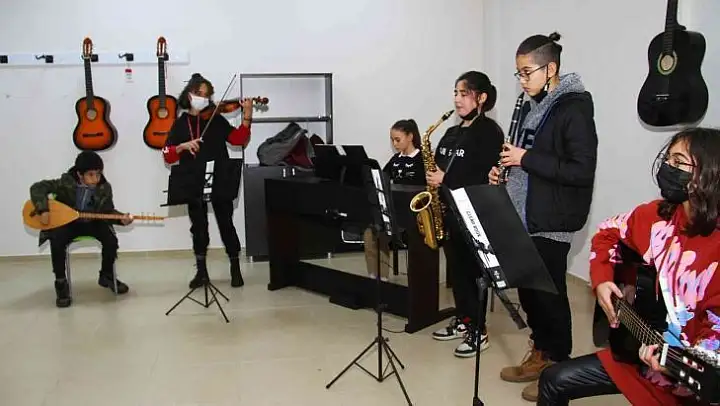 Başkan Ertürk 'Daha aydın bir gelecek inşa etmek bizim elimizde'