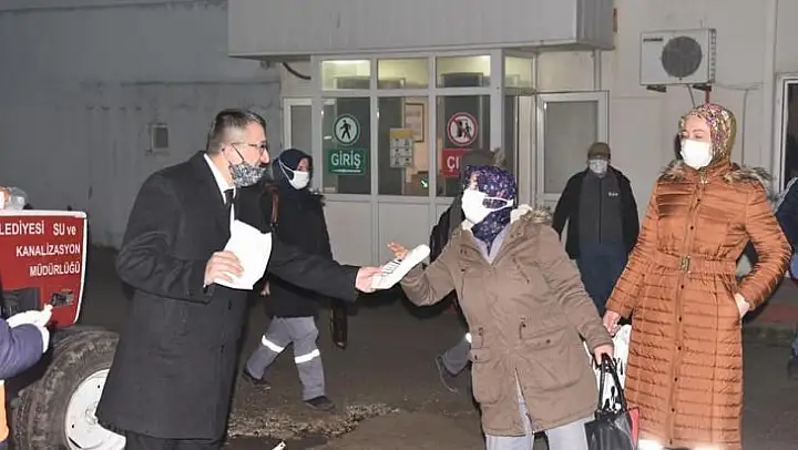 Başkan Öz'den sıcak çorba ikramı