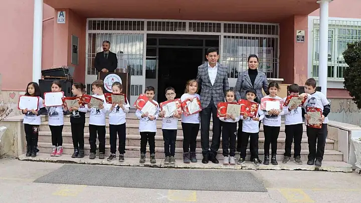 Başkan Özcan karne heyecanına ortak oldu