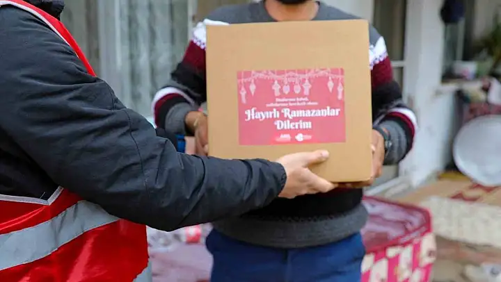 Başkan Yetişkin'den 7 bin 500 aileye Ramazan dayanışması