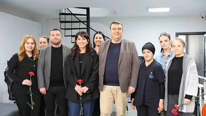 Başkan Yetişkin'den, kadın mesai arkadaşlarına 8 Mart ikramiyesi
