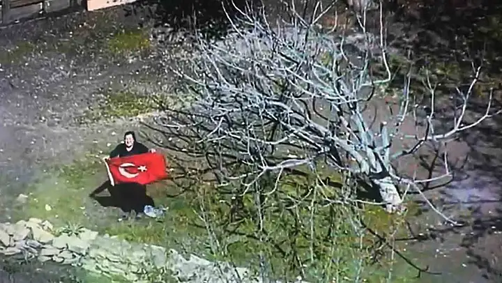 Bayrak sevgisi gökyüzüne yansıdı