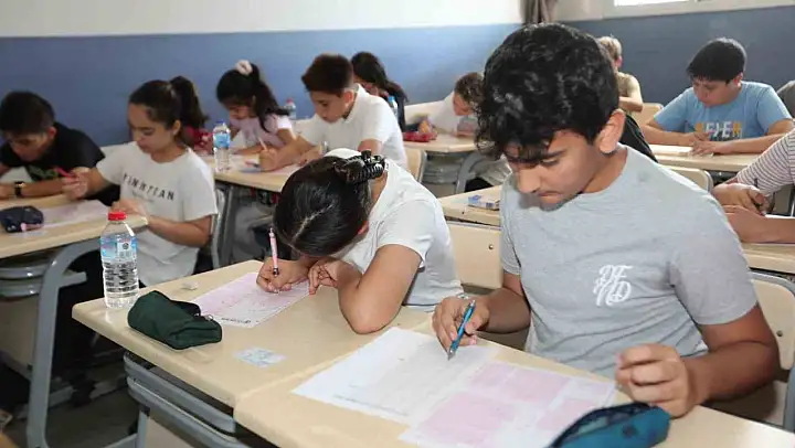 Bayraklı Belediyesi Sosyal Etkinlik Merkezi'nden kurum kabul sınavı