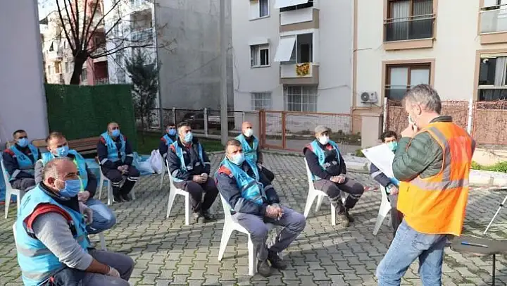Bayraklı Belediyesinde çalışanlara mesleki yeterlilik sınavı