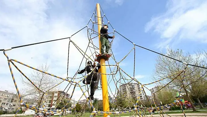 Bayraklı'nın parklarını 'çocuklar' tasarlayacak