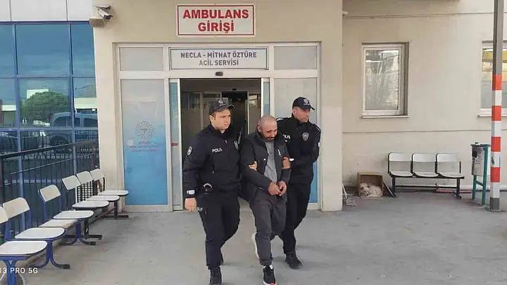 Bergama'da üç ayrı adreste zehir tacirliği yapan şahıs yakalandı